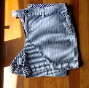 Boden 💙 Striped shorts